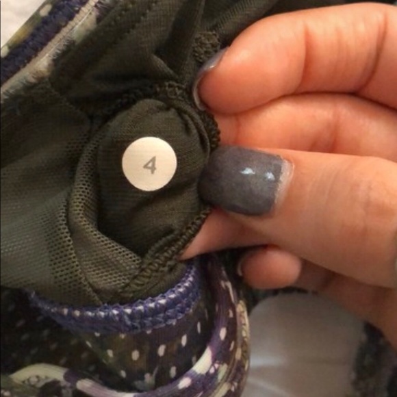 Lululemon sports bra - Picture 3 of 3